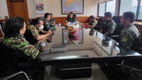 Terkait dukungan HIPAKAD (Himpunan Putra-Putri Keluarga Angkatan Darat) Syafei menambahkan, pihaknya sangat berterima kasih dan menyambut positif.