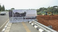 Pemerintah Kabupaten Bogor tengah membangun akses baru menuju Stadion Pakansari. Akses tersebut merupakan akses sebelah timur yang menyambung ke Jalan Raya Bogor.  