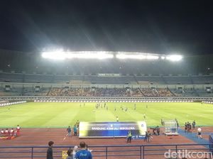 Stadion GBLA yang Kini Tak Semeriah Dulu