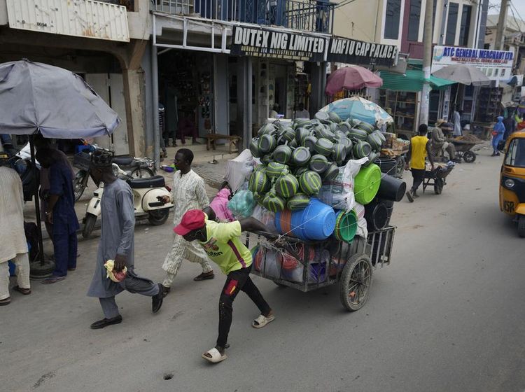 Subsidi BBM Dihapus, Presiden Nigeria Bakal Beri BLT