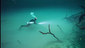 Melihat Sungai di Bawah Laut Seperti yang Dijelaskan Al-Quran