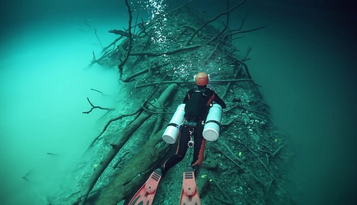 Sungai di bawah laut, Cenote Angelita