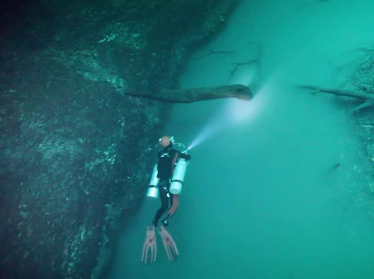 Penampakan Sungai di Bawah Laut, Mirip yang Disebutkan Al Quran