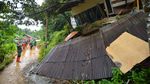 Pilu, Dua Balita Tewas Tertimbun Longsor di Padang