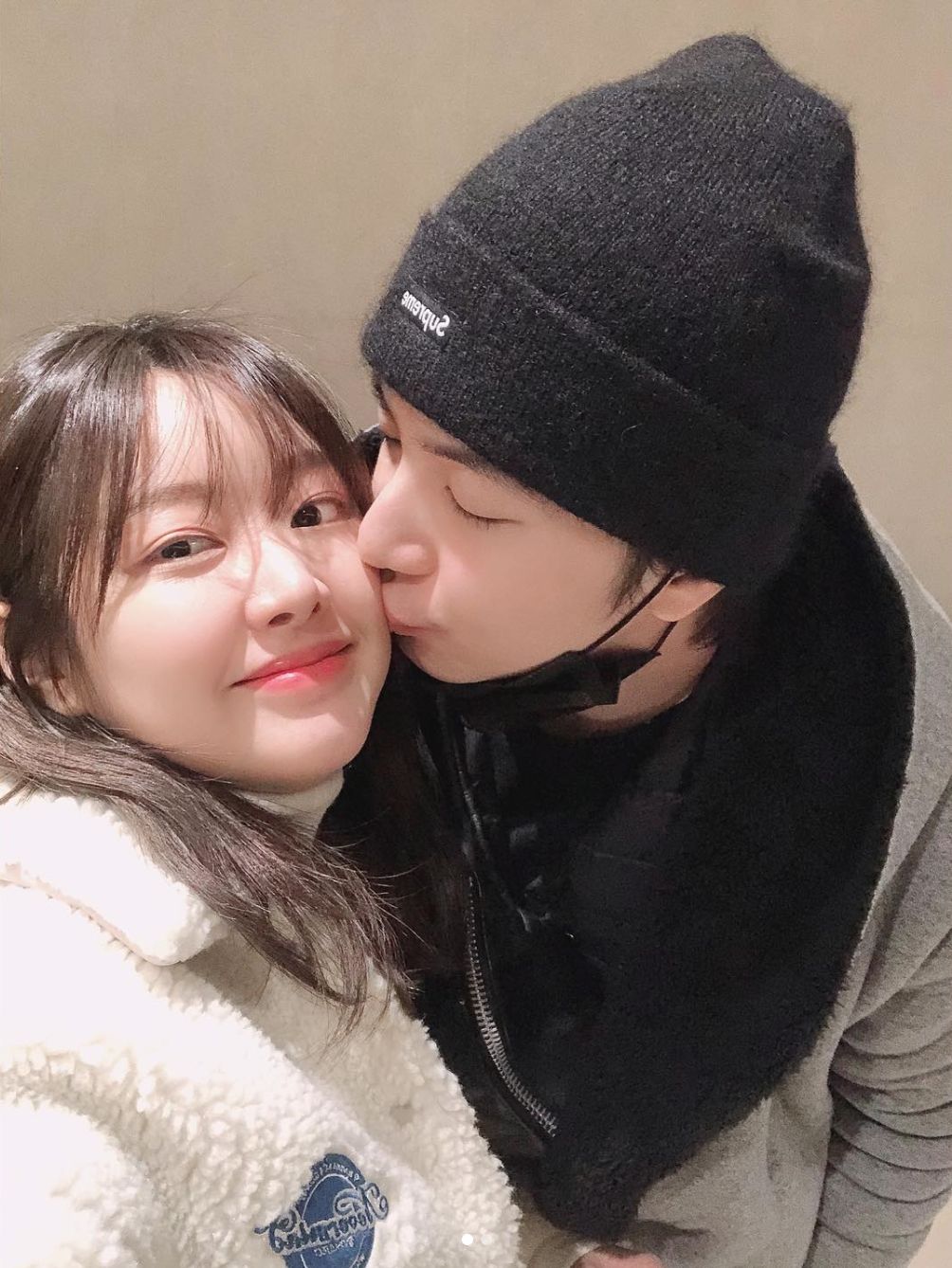 Thunder MBLAQ dan Mimi Gugudan Thunder MBLAQ dan Mimi Gugudan