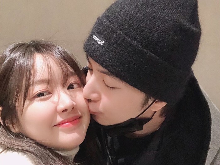 Thunder MBLAQ dan Mimi Gugudan