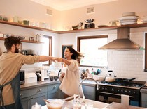 Jangan Asal Bongkar Saat Renovasi Dapur: Perhatikan Pipa!