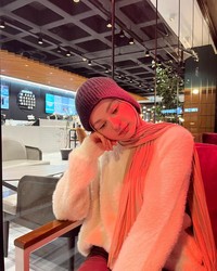 YouTuber Fiki Naki dikabarkan bakal menikah dengan gadis asal Turki Tugba Kiara. Seperti ini sosok Tugba yang ceria.