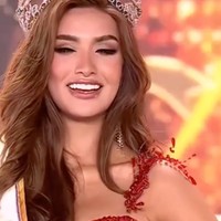 Andrea Aguilera mengalahkan finalis asal Filipina Pauline Amelinckx dan kontestan Brazil Sancler Frantz, saingannya di babak top 3 Miss Supranational 2023. Foto: Dok. Instagram/andreaaguilerapa