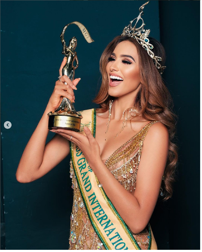 Ajang kontes kecantikan bukan hal baru bagi Andrea Aguilera. Andrea merupakan pemenang kedua atau 1st runner up Miss Grand International 2021. Foto: Dok. Instagram/andreaaguilerapa