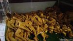 Pedas Seuhah! Ayam Goreng Hidden Gem di Bandung Ini Membakar Lidah