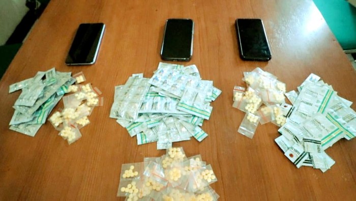 Barang bukti OKT yang berhasil diamankan Babinsa Kodim 0604 Karawang