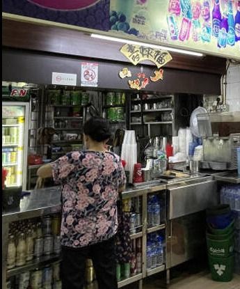 Gegara Bawa Minum Sendiri, Pelanggan dan Pelayan Ribut di Kafe