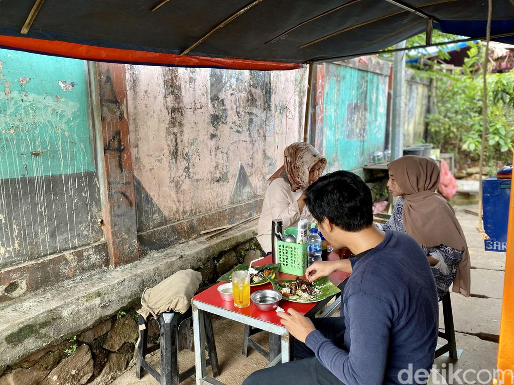 Bebek Madura Cak Kardi