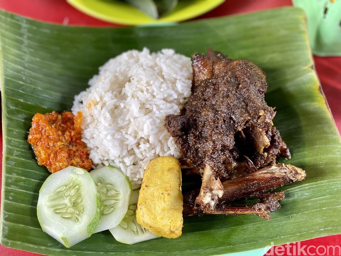 Bebek Madura Cak Kardi