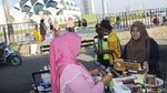 Berkah Masjid Raya Al Jabbar Putar Ekonomi Warga Lokal