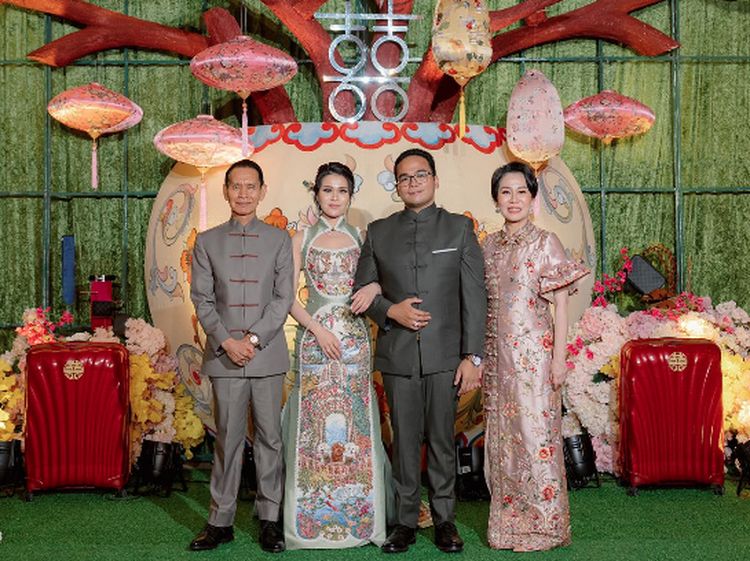 7 Potret Calon Besan Hotman Paris yang Tajir dan Sederhana