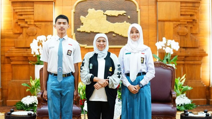 Dua anggota Paskibraka Upacara Kemerdaan asal Jatim.