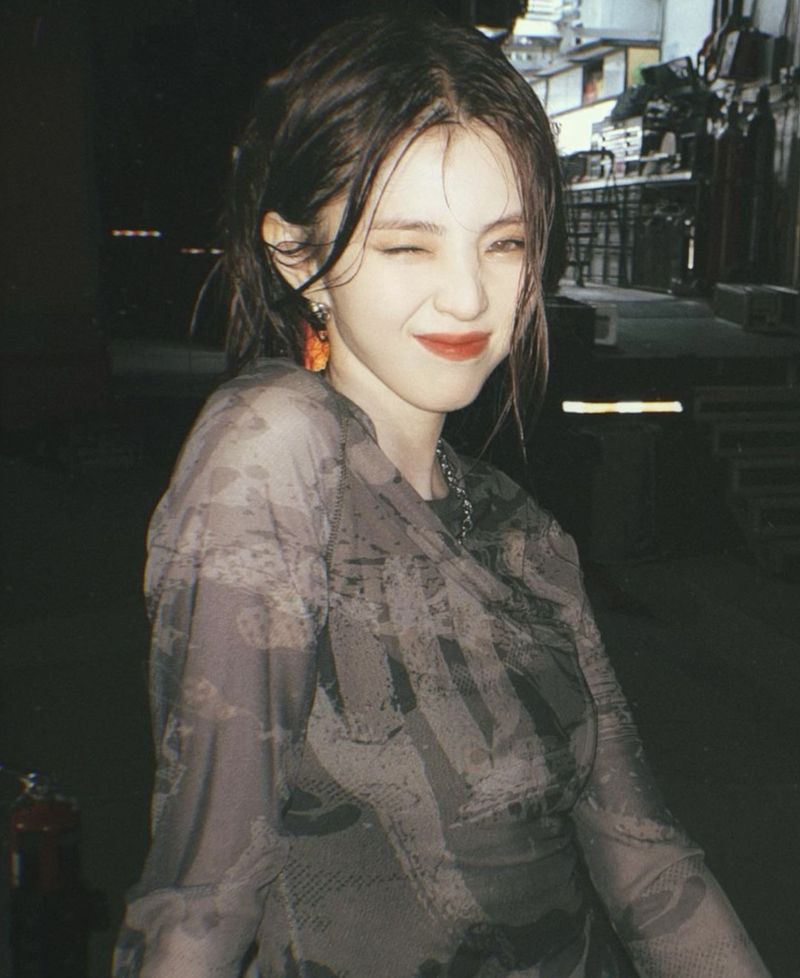 Gaya Han So Hee Jadi Pacar Jungkook BTS di MV Seven