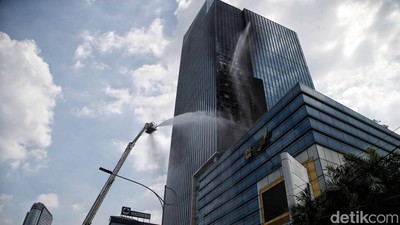 K-Link Tower Jaksel Kebakaran, Begini Kondisinya