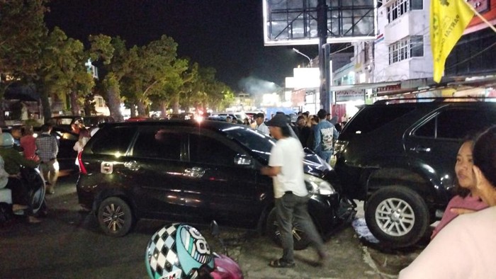 Kecelakaan beruntun melibatkan 3 mobil dan 1 motor di Bengkulu