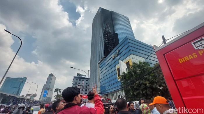 Kondisi terkini K-Link Tower yang terbakar (Rumondang Naibaho/detikcom)