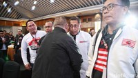 Melansir detikNews, Anas sudah hadir ke Munaslub PKN sesaat sebelum penetapan dirinya sebagai ketua umum. 