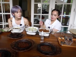 Taeyong NCT Main Tenis Sampai Coba Sate-Cendol Bareng Nagita Slavina