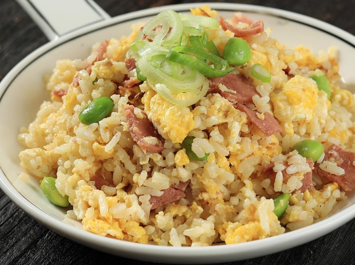 Nasi Goreng Jepang dengan Daging Asap