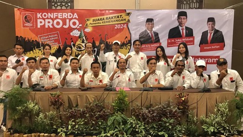 Projo NTB mengusung Prabowo Subianto dan Mahfud MD sebagai capres-cawapres pada pilpres 2024 dalam Konferda Projo di Mataram, Sabtu (15/7/2023).