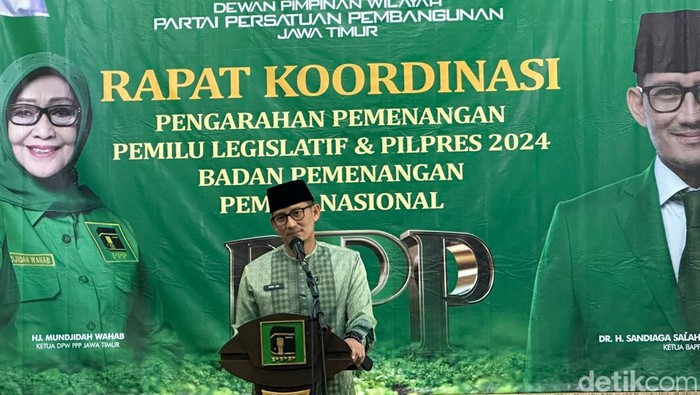 Sandiaga Uno memberi arahan pada kader PPP Jatim