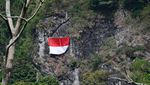 Sang Merah Putih Berkibar di Tebing Lereng Wilis