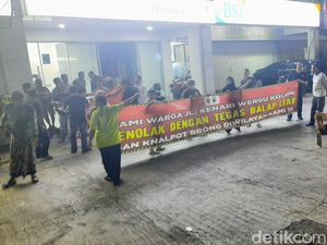 Malam-malam Warga Kudus Gelar Aksi Tolak Balap Liar