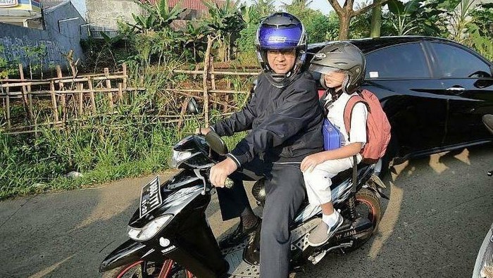 Anies Baswedan naik Yamaha Mio karbu