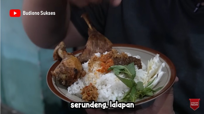 Kisah viral penjual bebek goreng yang disebut sepi pembeli