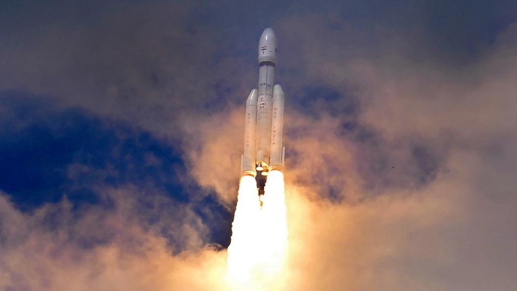 Indian spacecraft Chandrayaan-3, the word for moon craft in Sanskrit, blasts off from the Satish Dhawan Space Centre in Sriharikota, India, Friday, July 14, 2023. The Indian spacecraft blazed its way to the far side of the moon Friday in a follow-up mission to its failed effort nearly four years ago to land a rover softly on the lunar surface, the countrys space agency said. A successful landing would make India the fourth country, after the United States, the Soviet Union, and China, to achieve the feat. (AP Photo/Aijaz Rahi)