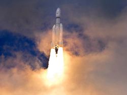 Detik-detik India Sukses Luncurkan Roket ke Bulan