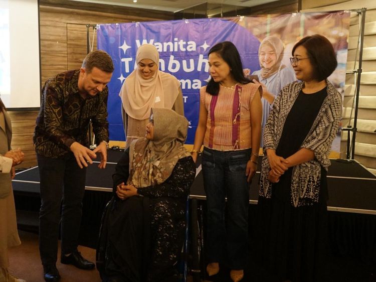 Dukung Kewirausahaan Perempuan Lewat Kontes WTB