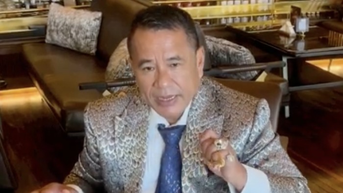 Hotman Paris Nongkrong di Kopi Johny hingga Rumah Makan Tamara Bleszynski