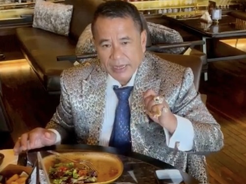 Hotman Paris Nongkrong di Kopi Johny hingga Rumah Makan Tamara Bleszynski