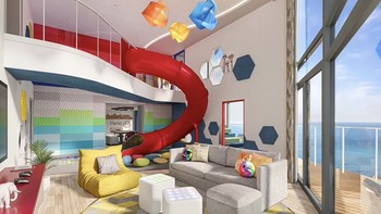 Terdapat berbagai pilihan kamar, termasuk menawarkan kabin terbesar di laut, townhouse tiga lantai yang dapat menampung delapan orang dan memiliki perosotan merah sepanjang 35 kaki dari atas ke bawah. Foto: Royal Carribean