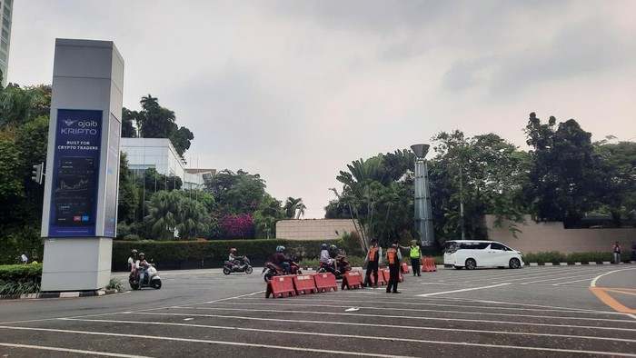 Ada Apel Siaga Perubahan, Jl Gerbang Pemuda, sekitar GBK ditutup.