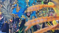 Karnaval yang diikuti perajin kain tenun di desa setempat bertujuan untuk mengangkat pamor kerajinan tenun ikat Troso. 