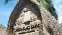 Gapura Selamat Datang Kampung Suku Sasak