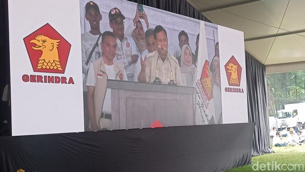Ketum Gerindra Prabowo Subianto di acara konsolidasi akbar wilayah Jakpus, Minggu (16/7/2023). (Adrial/detikcom)