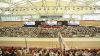 Setelah itu Dasco memutar contoh video untuk mengembalikan serangan dengan konten serupa. Video itu juga nampak diputar tepat di depan Prabowo Subianto.