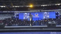 Anies sempat menyapa elite Partai Golkar yang hadir di acara Apel Siaga Perubahan. Paloh menyebut mereka sebagai utusan khusus. Adapun ketiganya yakni Ketua DPP Golkar Christina Aryani, Supriansa dan Rizal Mallarangeng. 