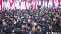 Kader Nasdem beserta relawan telah memadati GBK. Bukan hanya di lapangan utama tapi juga di kursi tribun. 