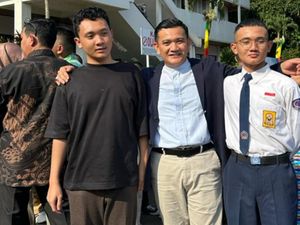 Eks Kadisdik Jabar Dedi Supandi Sekolahkan Anak di SMA Swasta