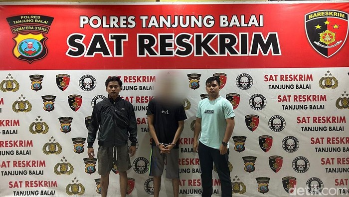 Pelaku diamankan di Polres Tanjungbalai.
